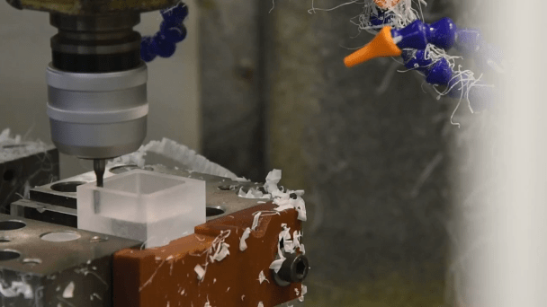 切削加工のバリの発生原因と対策を解説 - プラスチック加工のワンポイント講座|湯本電機株式会社
